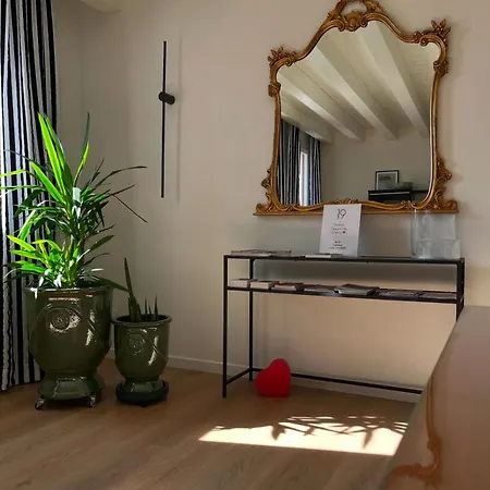 Residence19ilborgo شقة فندقية أسولو