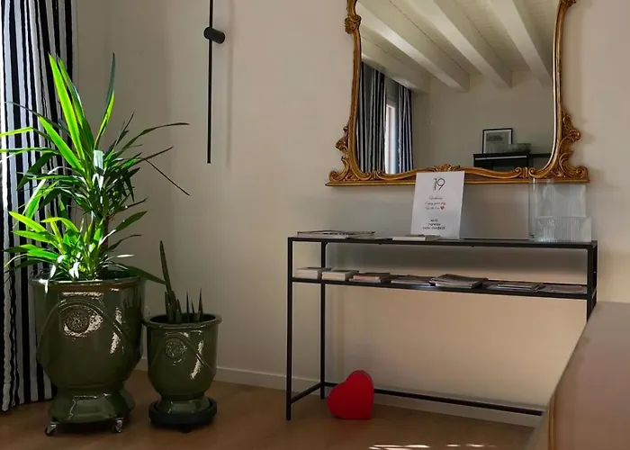 Residence19ilborgo Апарт-отель Азоло